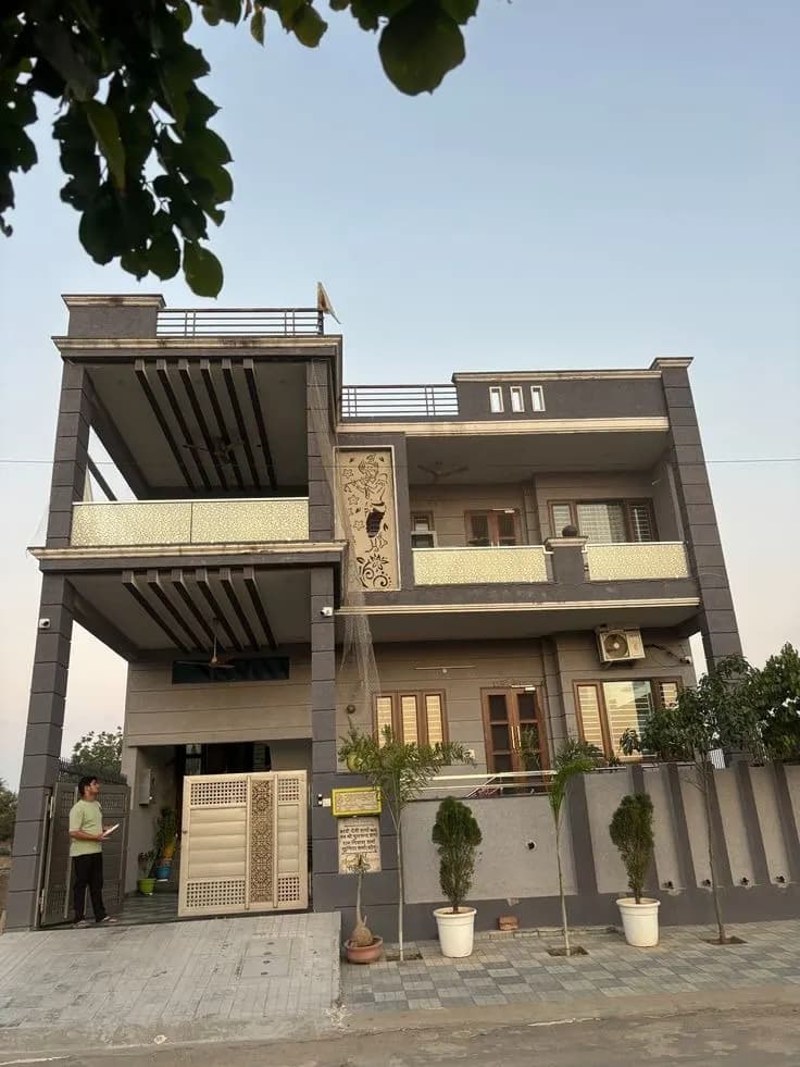100 square yard house for sale in Hisar