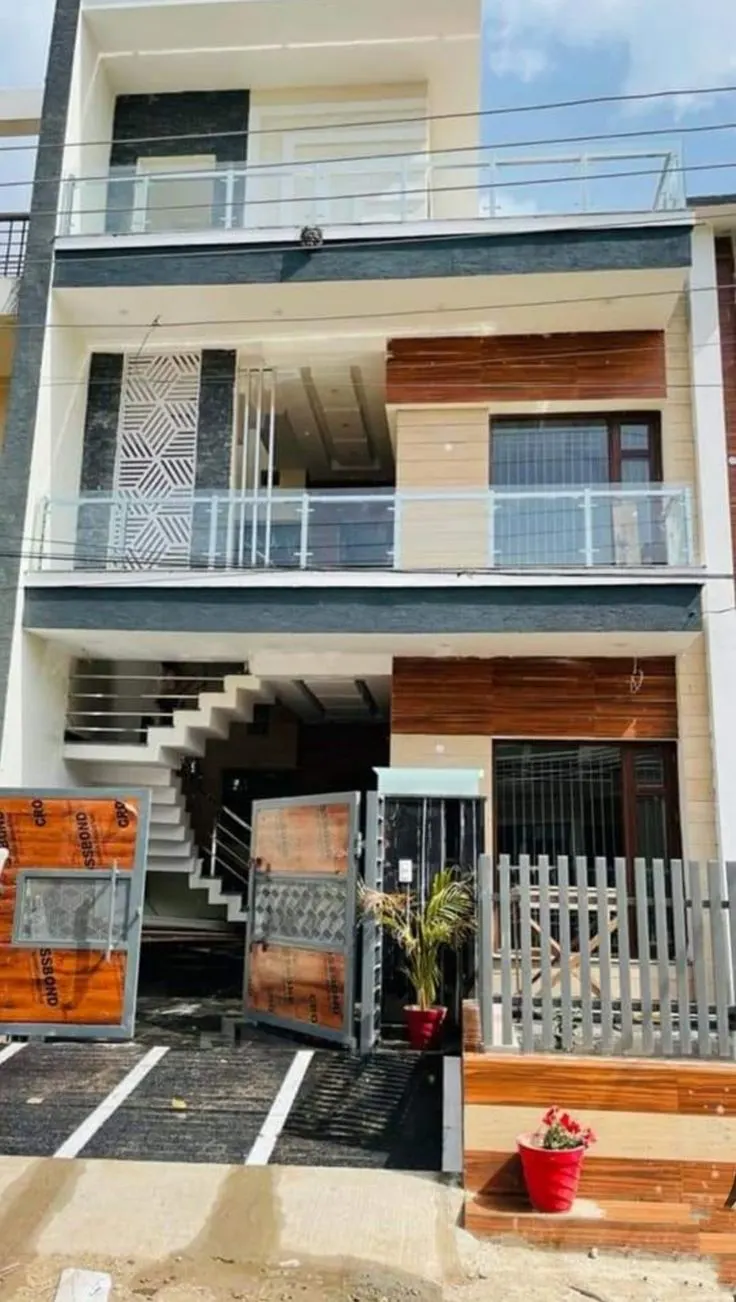 200 square yard house for sale in Hisar
