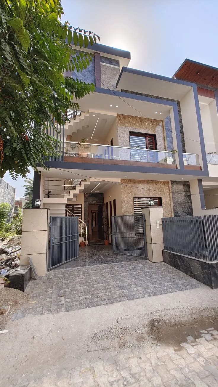 200 square yard house for sale in Hisar