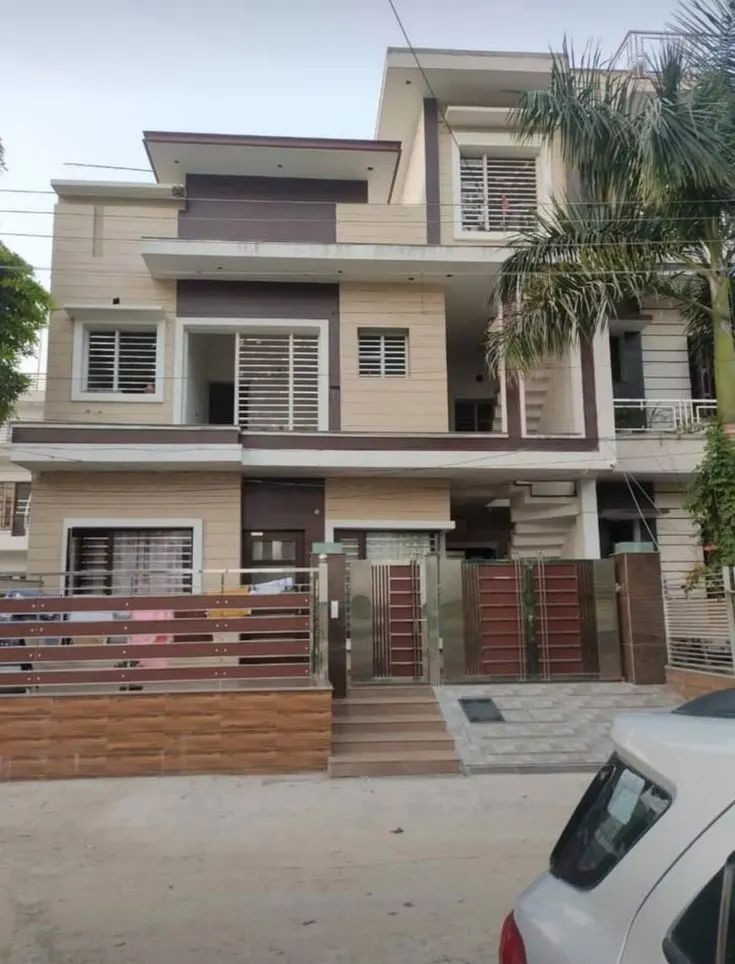 300 square yard house for sale in Hisar